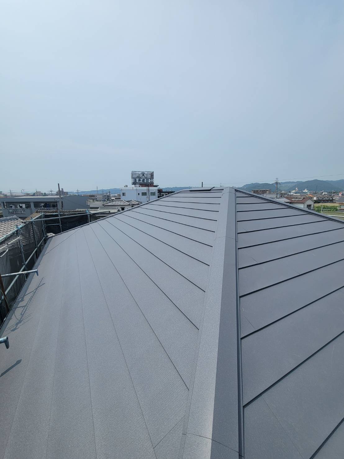 屋根カバー工法の施工後